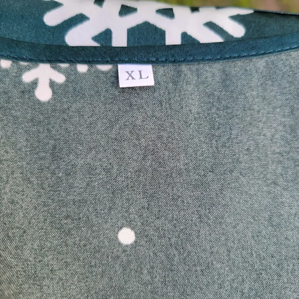 Ladies Snowflake Print Slip Christmas Crew Neck Spaghetti Strap Sleep Gown, XL